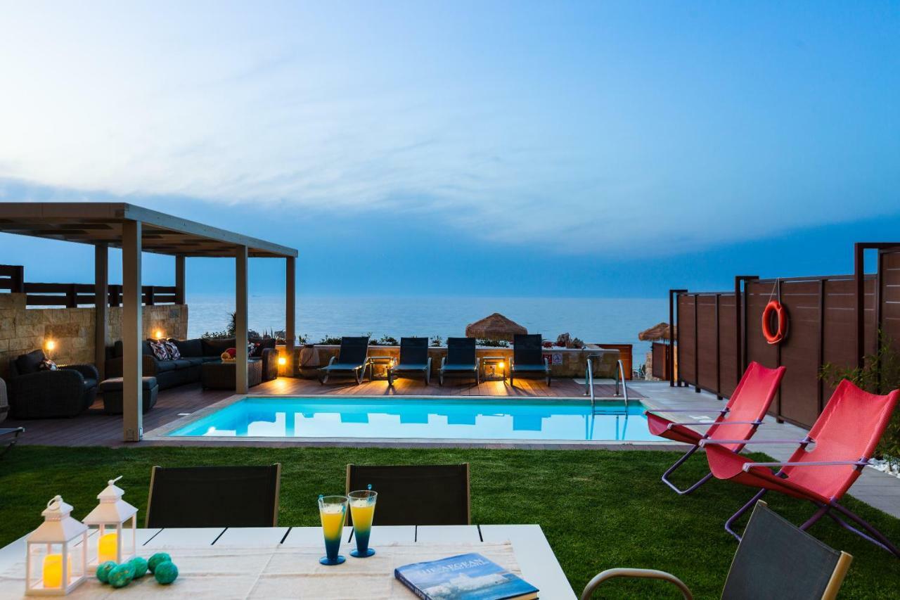 Espera Luxury Beach Front Residence With Pool & Bbq, By Thinkvilla Resmo Dış mekan fotoğraf