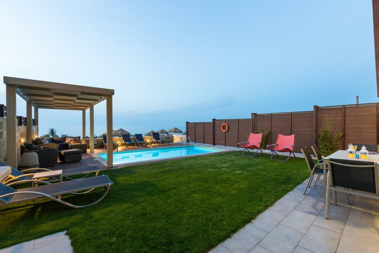 Espera Luxury Beach Front Residence With Pool & Bbq, By Thinkvilla Resmo Dış mekan fotoğraf